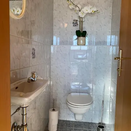 Haus Am Huegel Appartement *