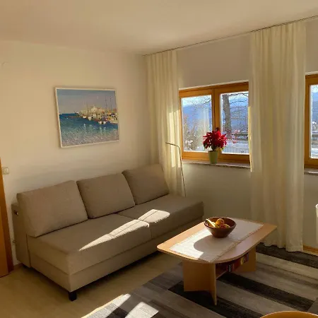 Haus Am Huegel Appartement *