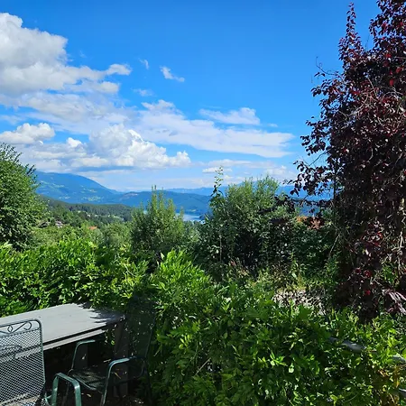 Haus Am Huegel Daire *